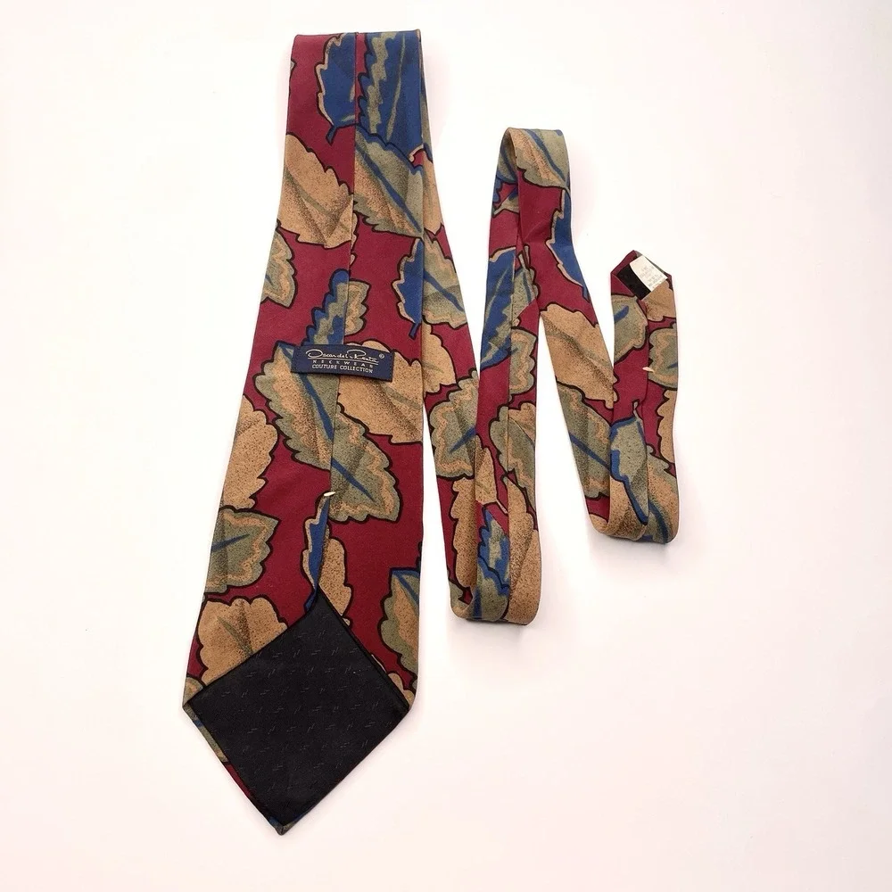 Oscar‎ de la Renta Couture Collection Red Silk Tie Leaf Designer Artistic Fall